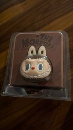 100% Authentic labubu Earphone Bag