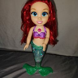 Singing Disney Ariel 