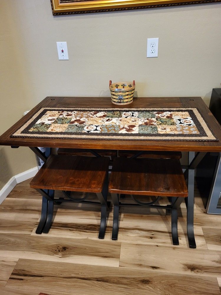 Table & Stools
