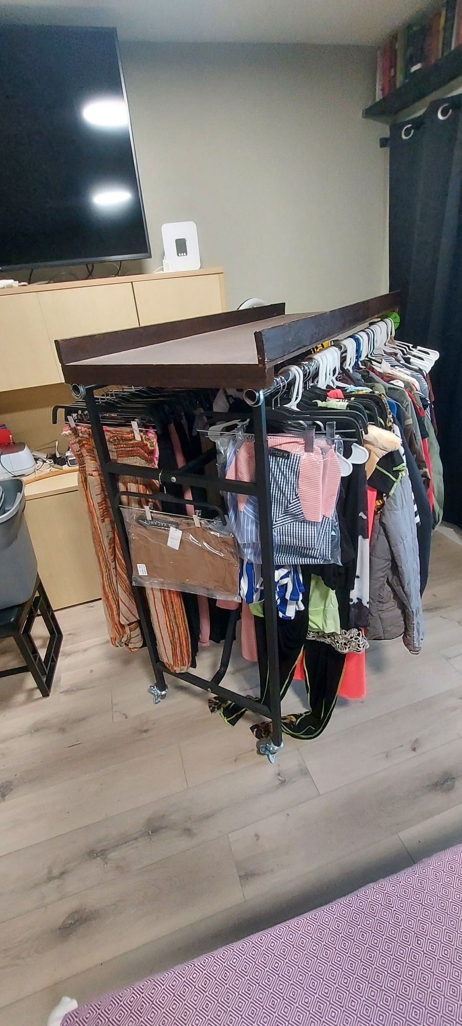 Wholesale Clothing For Reselling (120 Pieces For $100) 