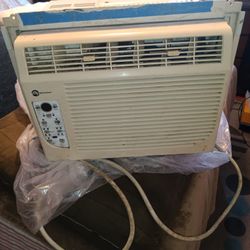 Generation AC Unit 5200 Btu