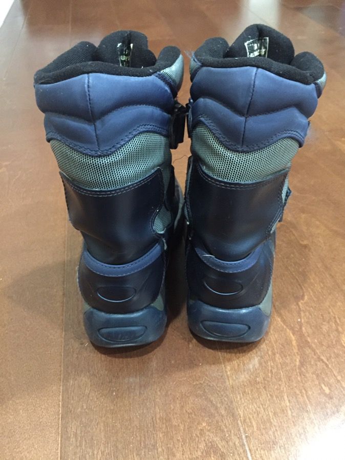 Kids snow boots