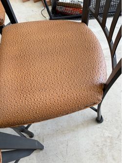 Free kitchen table and 4 chairs