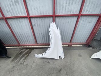 2013-2018 Toyota RAV4 Left Fender
