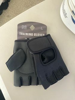 Size LARGE training gloves