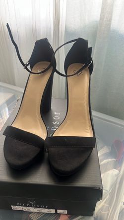 Women’s heels, size 10