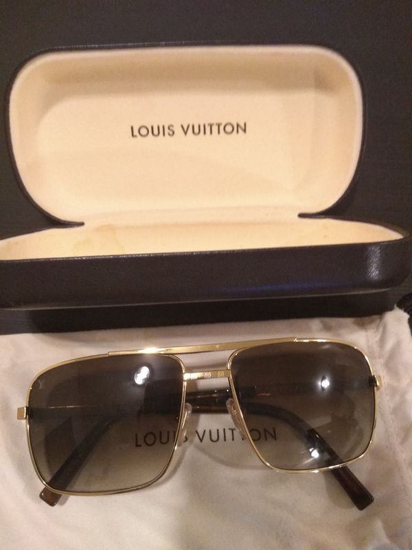 Sun glasses Louis Vuitton for Sale in Houston, TX - OfferUp