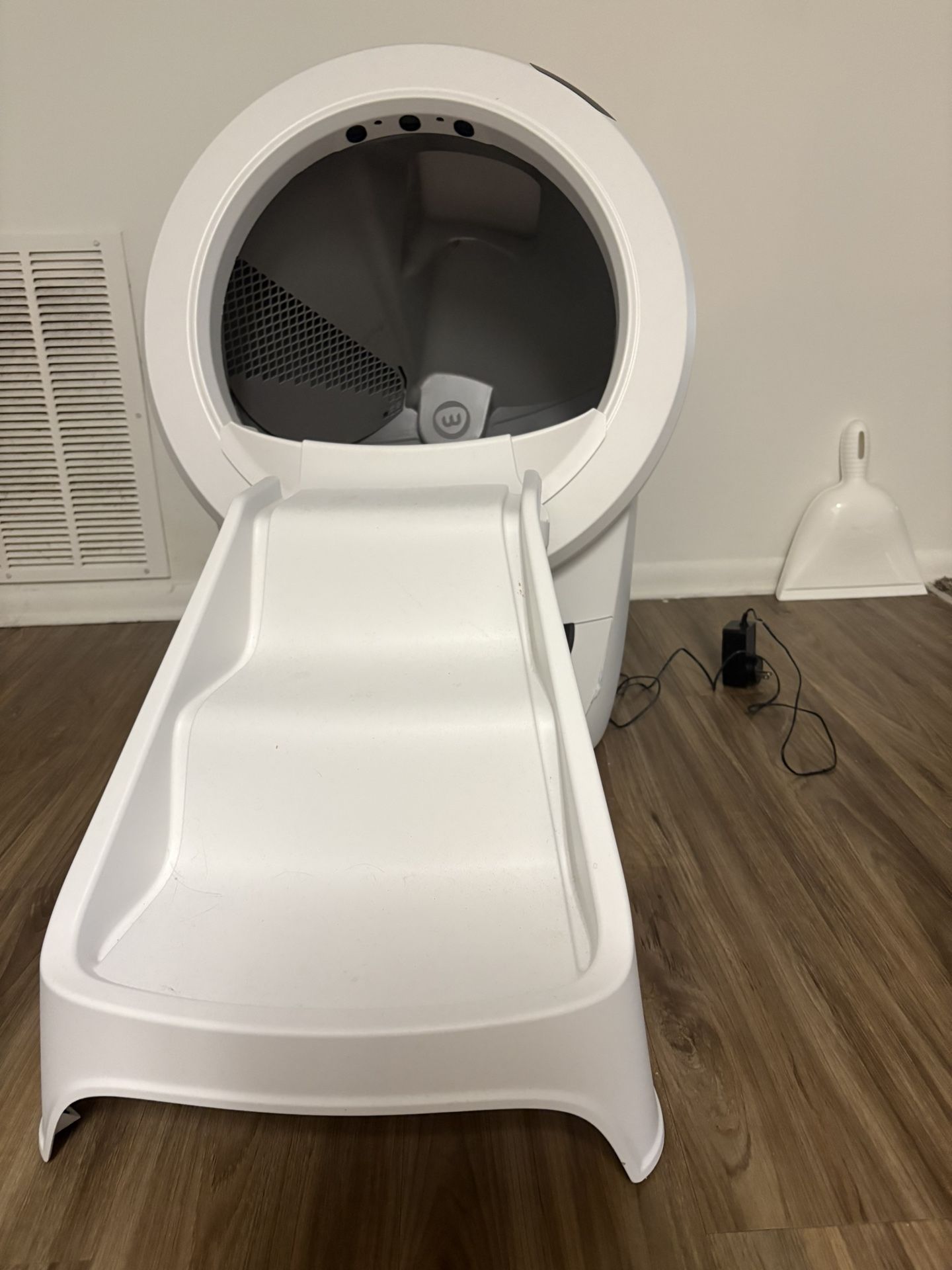 Whisker litter Robot 4