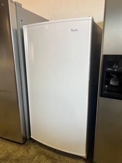 Upright Freezer Whirlpool 16 Cu Ft