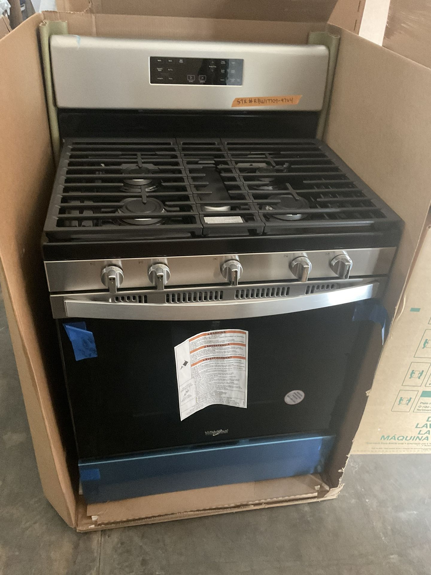 New Whirlpool 5 cu ft Gas Range with Air Fry Oven in Stainless Steel