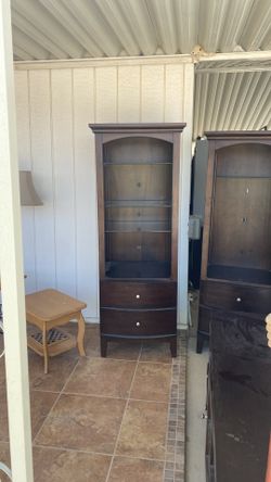 Matching hutches with glass tiers