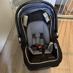 Graco snugride 35 lite dlx Infant car seat - pick up NYC
