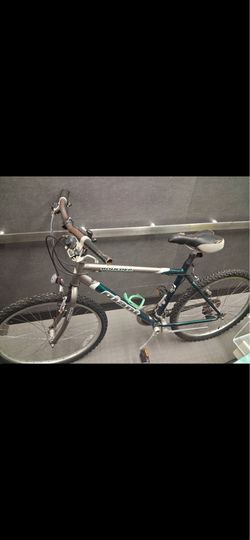 Woman’s mens or teens bike