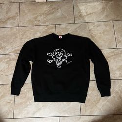 Black Crewneck Sweatshirt with Skull Graphic