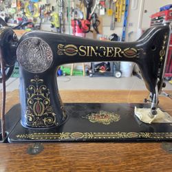 1912 Singer Sewing Machine