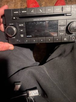 2013 challenger original stereo