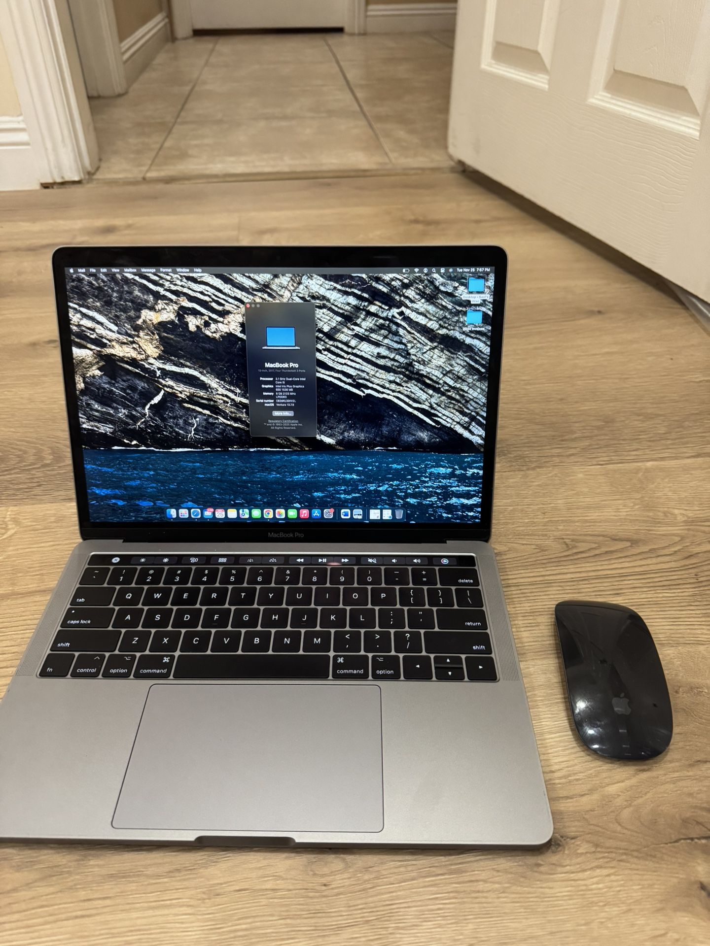 Apple MacBook Pro Laptop