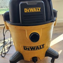 Dewalt Dxv14p Vacuum 6hp 14 Gallon Wet Or Dry