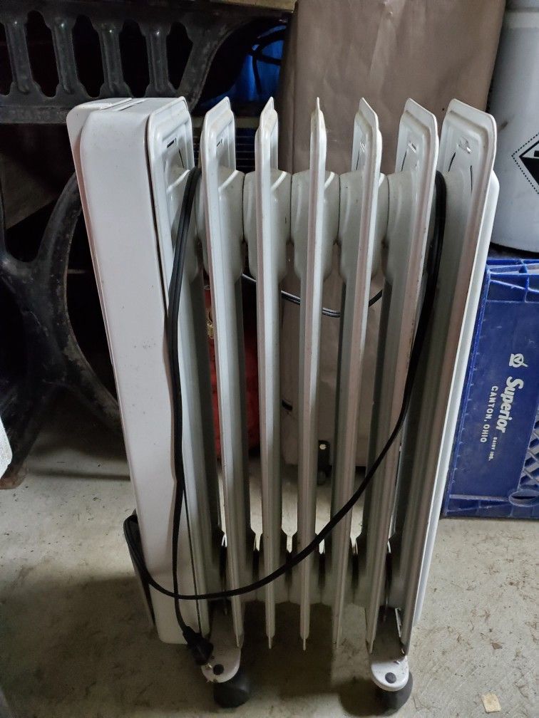 Oil Filled Heater-Delonghi