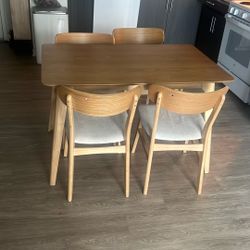 Dinning Table And chairs 