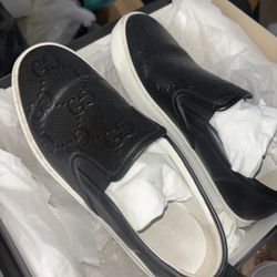 Men’s Size 8 Gucci Sneakers With Box
