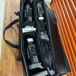 Calumet Travelite 750 Studio Strobe Kit – 3 Heads + Carry Case