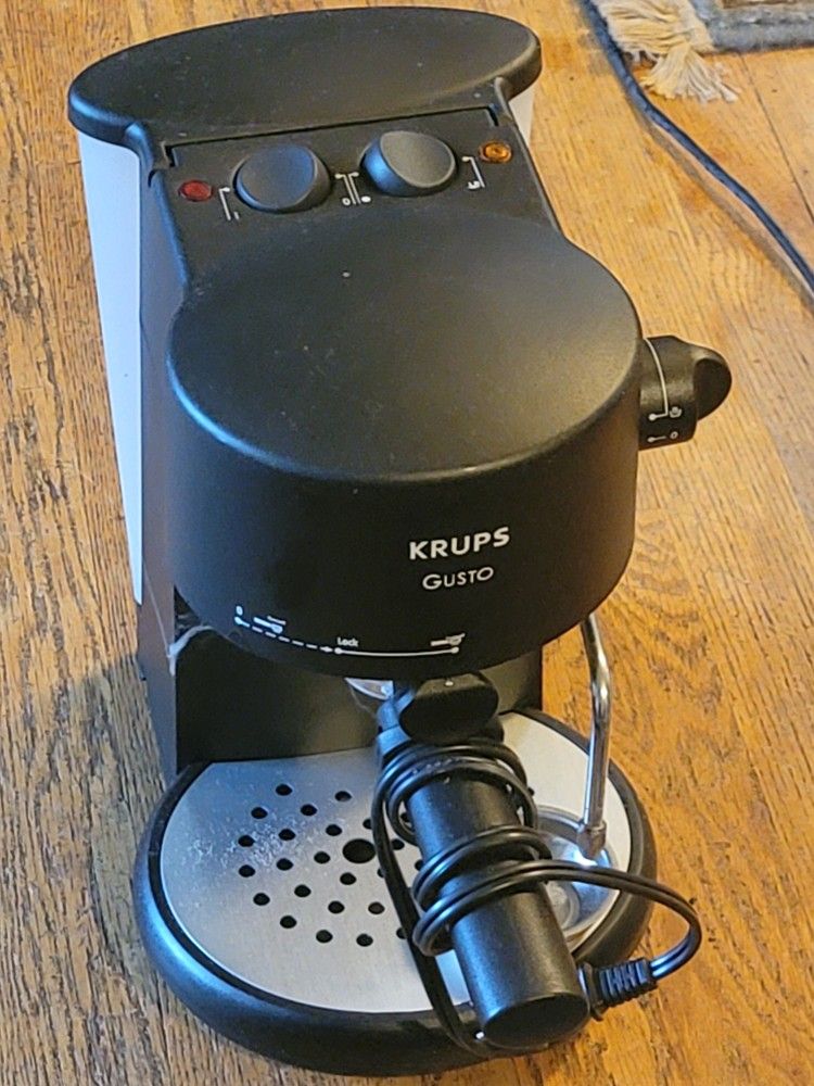 Krups Gusto Espresso Maker Coffee Machine