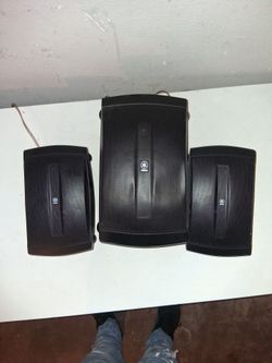 Yamaha Black Speakers Set of 3