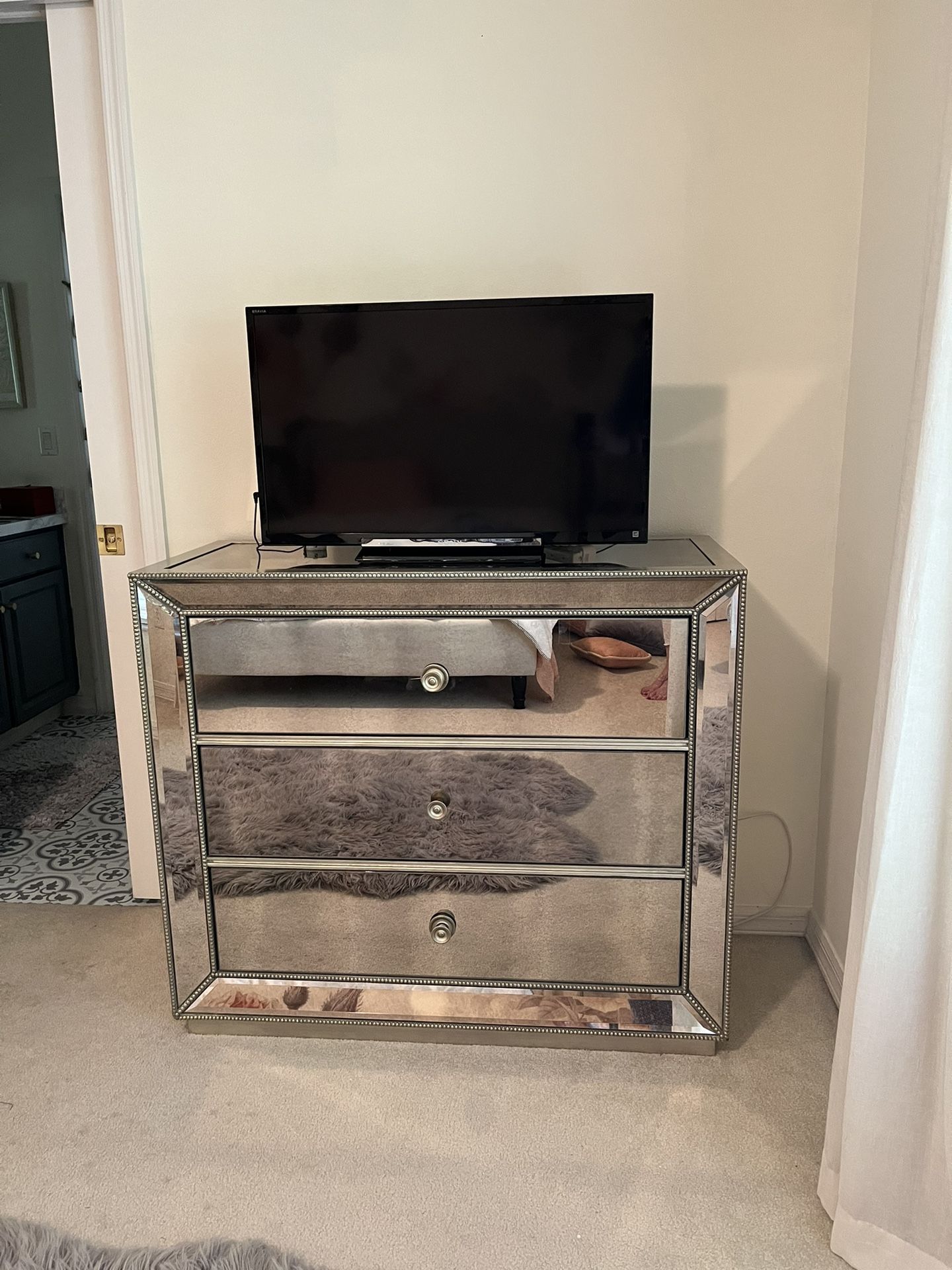 Z Gallerie Mirrored Dresser for Sale in Orlando, FL OfferUp
