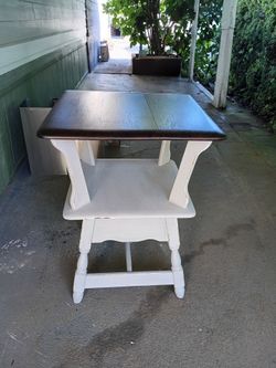 Farmhouse end table