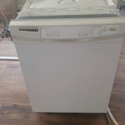 Whirlpool Dishwasher 24"