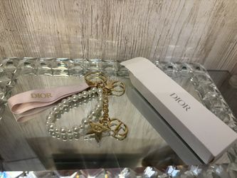 Beautiful Pearl And Golden Accents Key Chain 