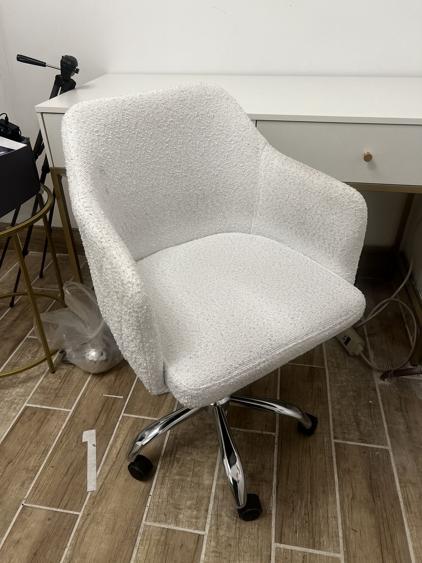 White Desk Chair