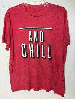 Buzz Co And Chill Graphic T-Shirt Men’s Large Red Netflix Parody Novelty Tee