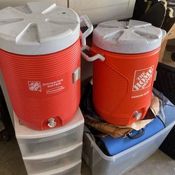 Rubbermaid Drinking Jugs