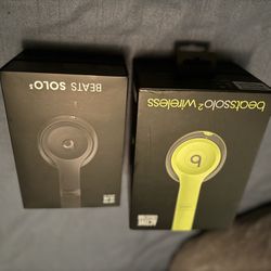 Selling 2 Pairs Of Wirless Beats Solo 3 And Solo2 in Great Conditions