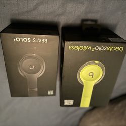 Selling 2 Pairs Of Wirless Beats Solo 3 And Solo2 in Great Conditions Both $180 