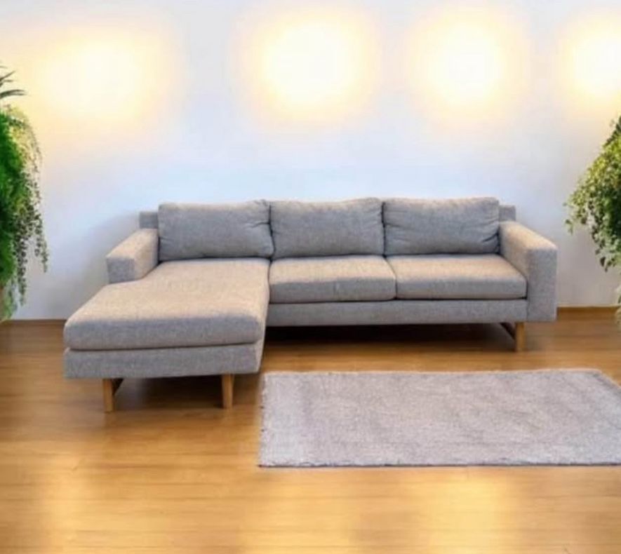 West Elm Reversible Sectional Couch 🛻Delivery Available🛻