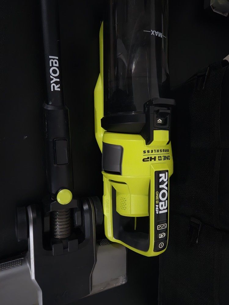 RYOBI VACUUM Cleaner One+ 18v