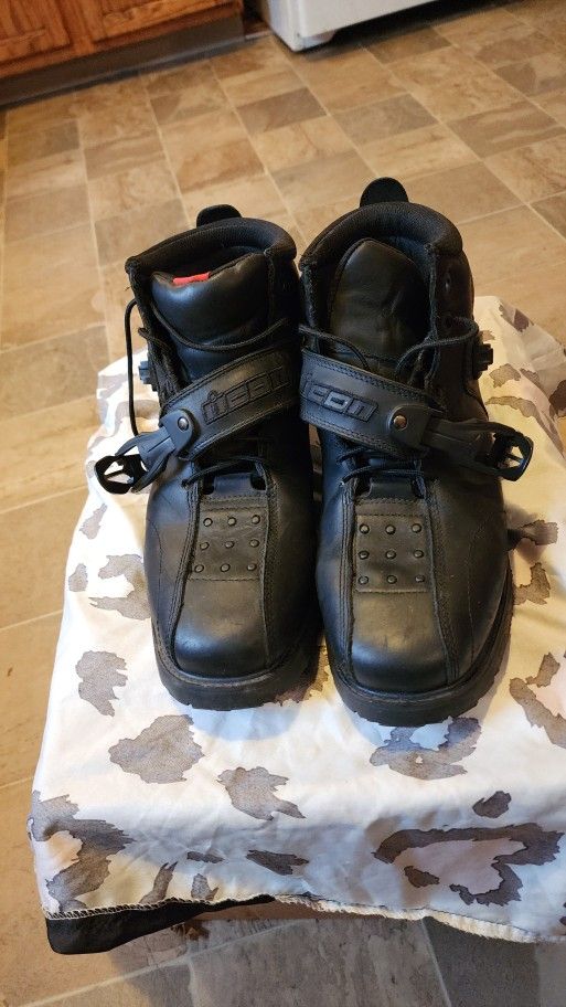 Icon Super Duty 4 Leather Motorcycle Boots Size 11.5 Excellent Condition Only Worn Maybe Three Or Four Times
