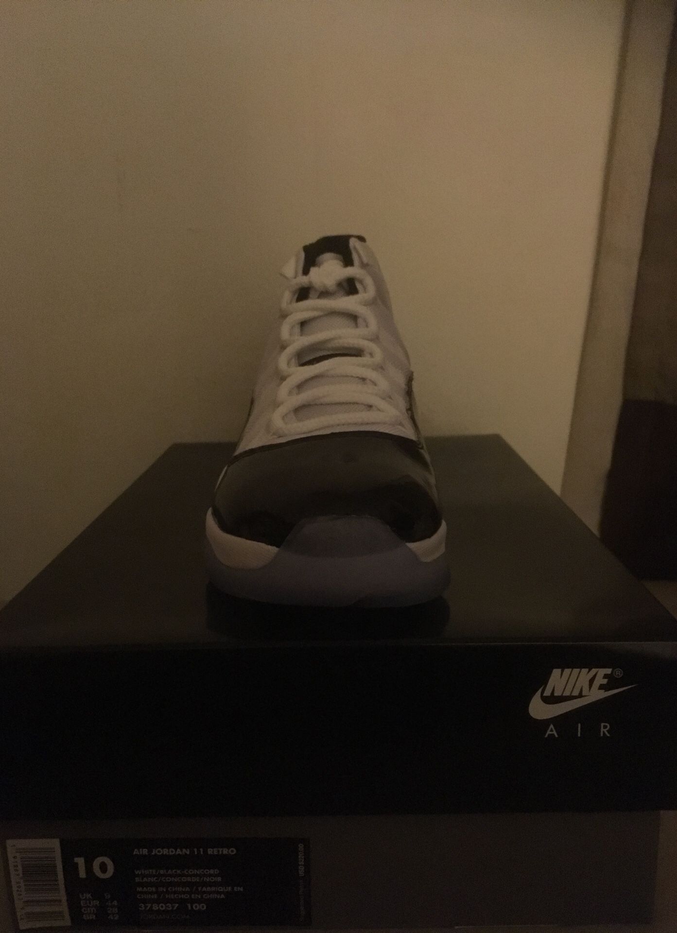 Nike Air Jordan 11 IX “Concord” Size 10