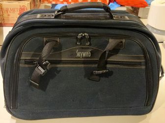 Skywind Rolling Travel Bag | Carry-On Luggage | Wheeled Suitcase