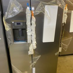 GE 25.3 cu. ft. Side by Side Refrigerator in Stainless Steel A8W