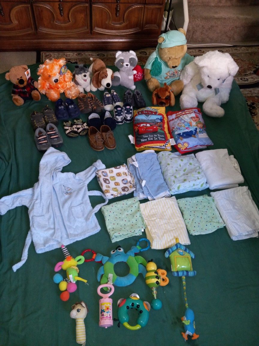 New With Tags Stuffed Animals And Lots Of Baby Shoes, Blankets, And More Items Everything You See $30 Pick Up Only At Country Club And Grant