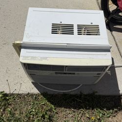Ac.   Frigidaire 