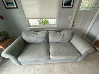Couch - Pottery Barn -$50