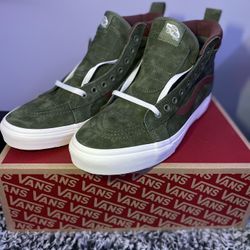 Men’s Size 11.5 New Vans