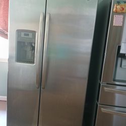 Double Door GE Stainless Steel  25 Cubic Refrigerator 