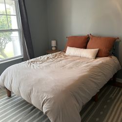 Queen Platform Bed With Mattress 