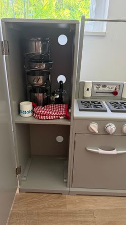 Pottery Barn Kids Kitchen Set